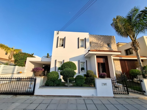 4 bed villa for rent in Aradippou