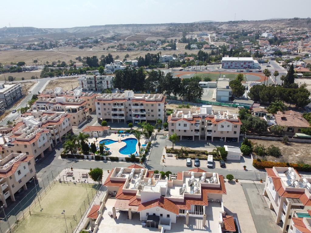 1 bed apt in pyla