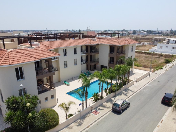 1 2 BED APT KITI 9802 24
