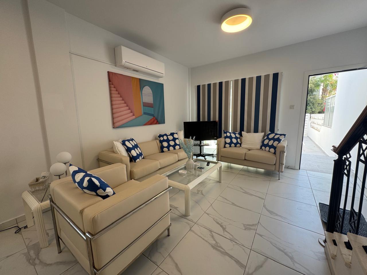 1 2 BED VILLA FOR RENT 9930 1