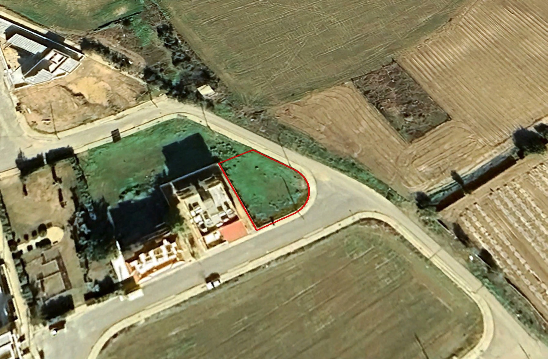 PLOT IN PERVOLIA