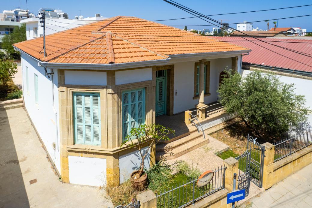 house in chrysopolitissa