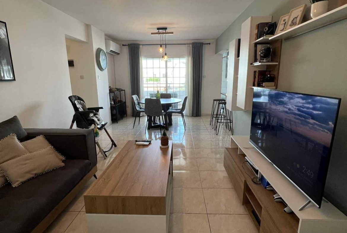 2 bed apt in sotiros
