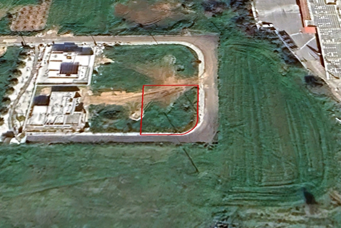 plot in derynia