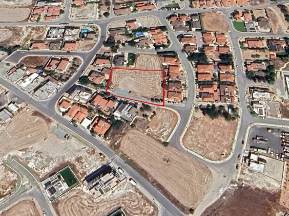 LAND IN ARADIPPOU