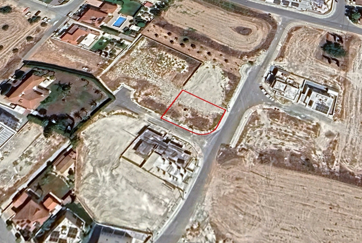LAND IN ARADIPPOU