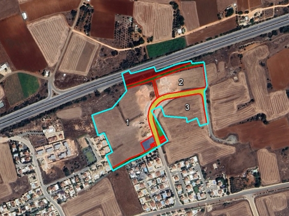 LAND IN AYIA THEKLA