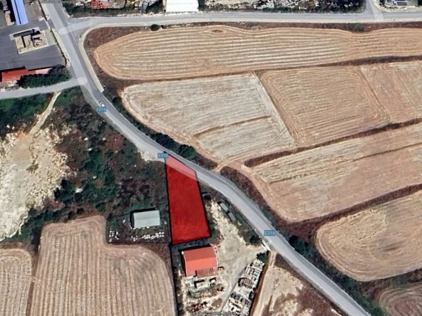 Industrial land Yiannos 1