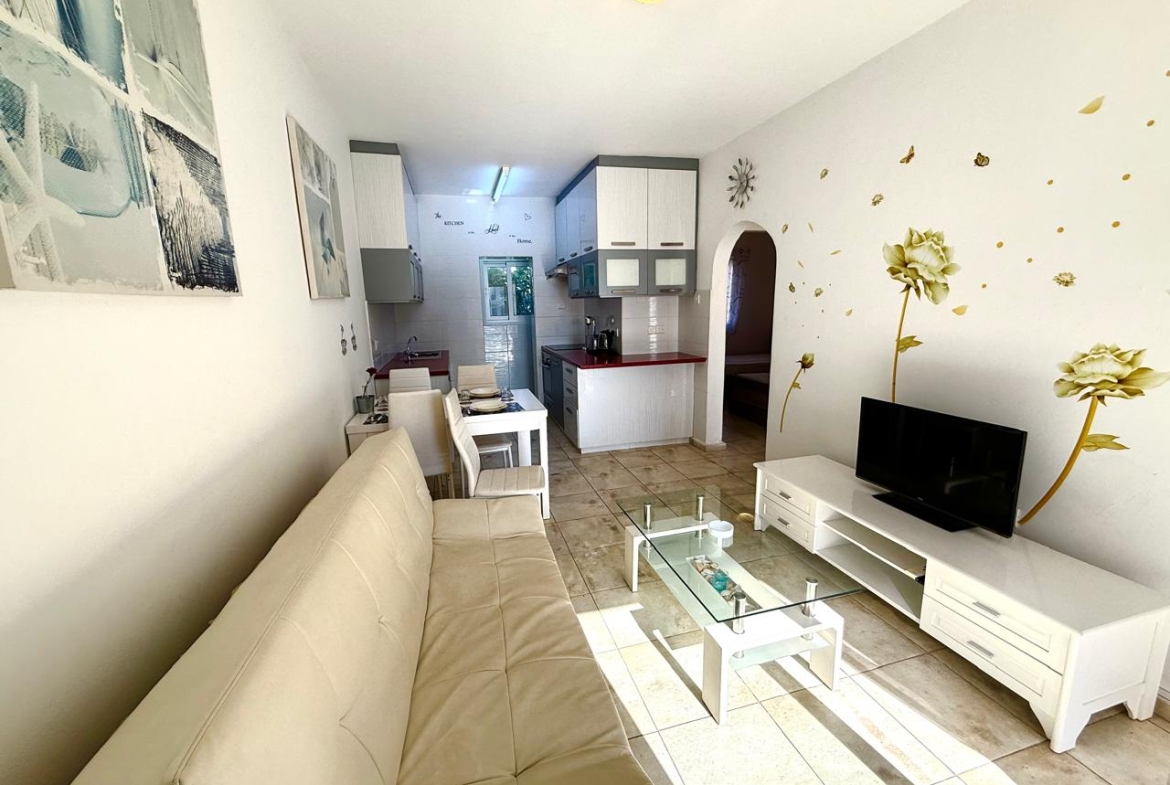 2 bed apt in Kapparis