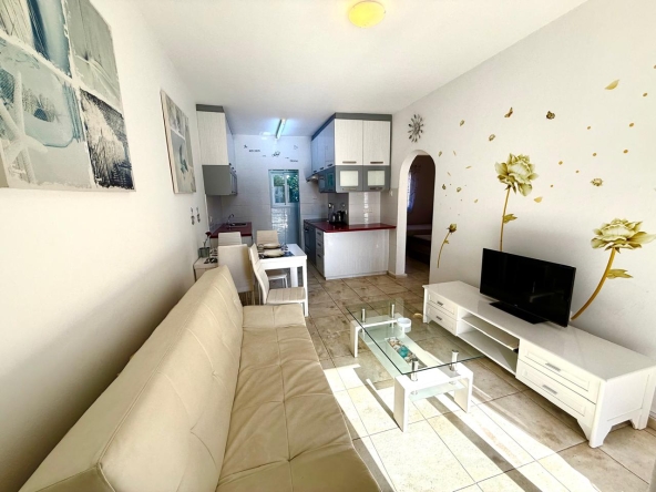 2 bed apt in Kapparis