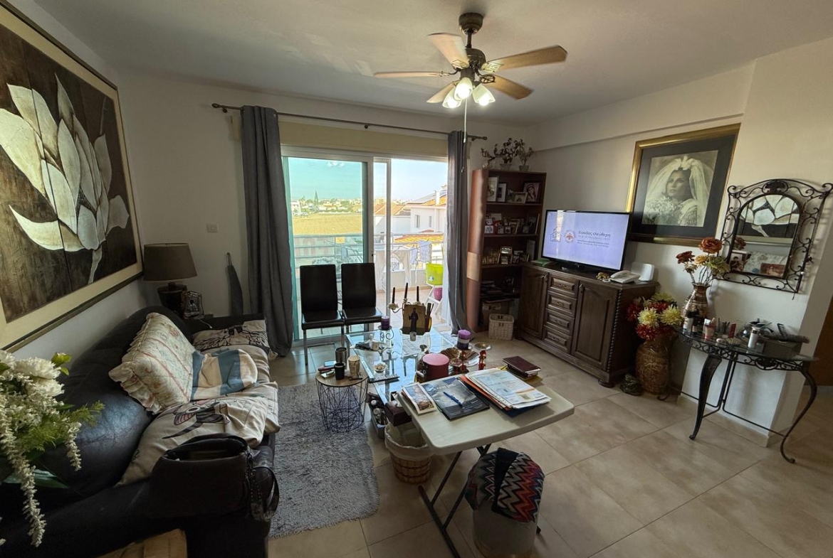 2 bed apt in Paralimni