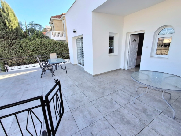 BUILDING IN OROKLINI