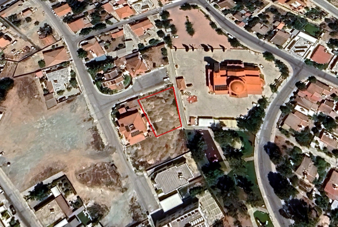 PLOT IN KITI