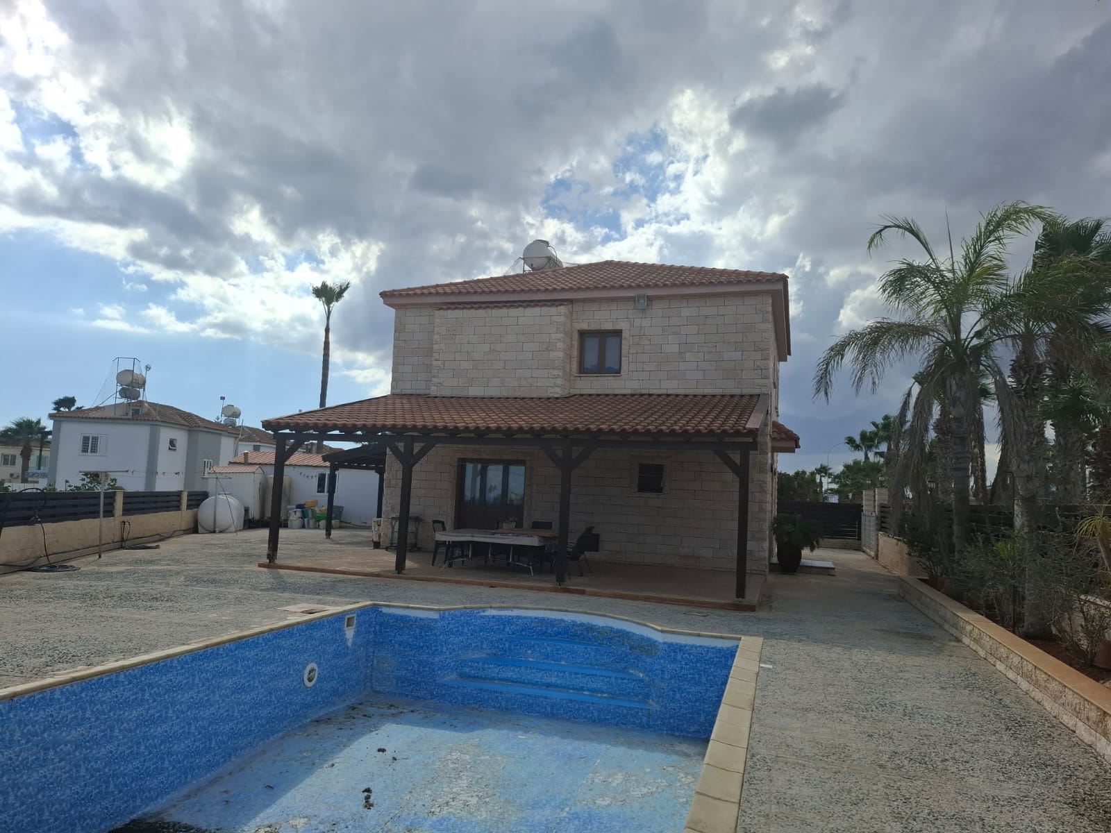 villa in ayia thekla