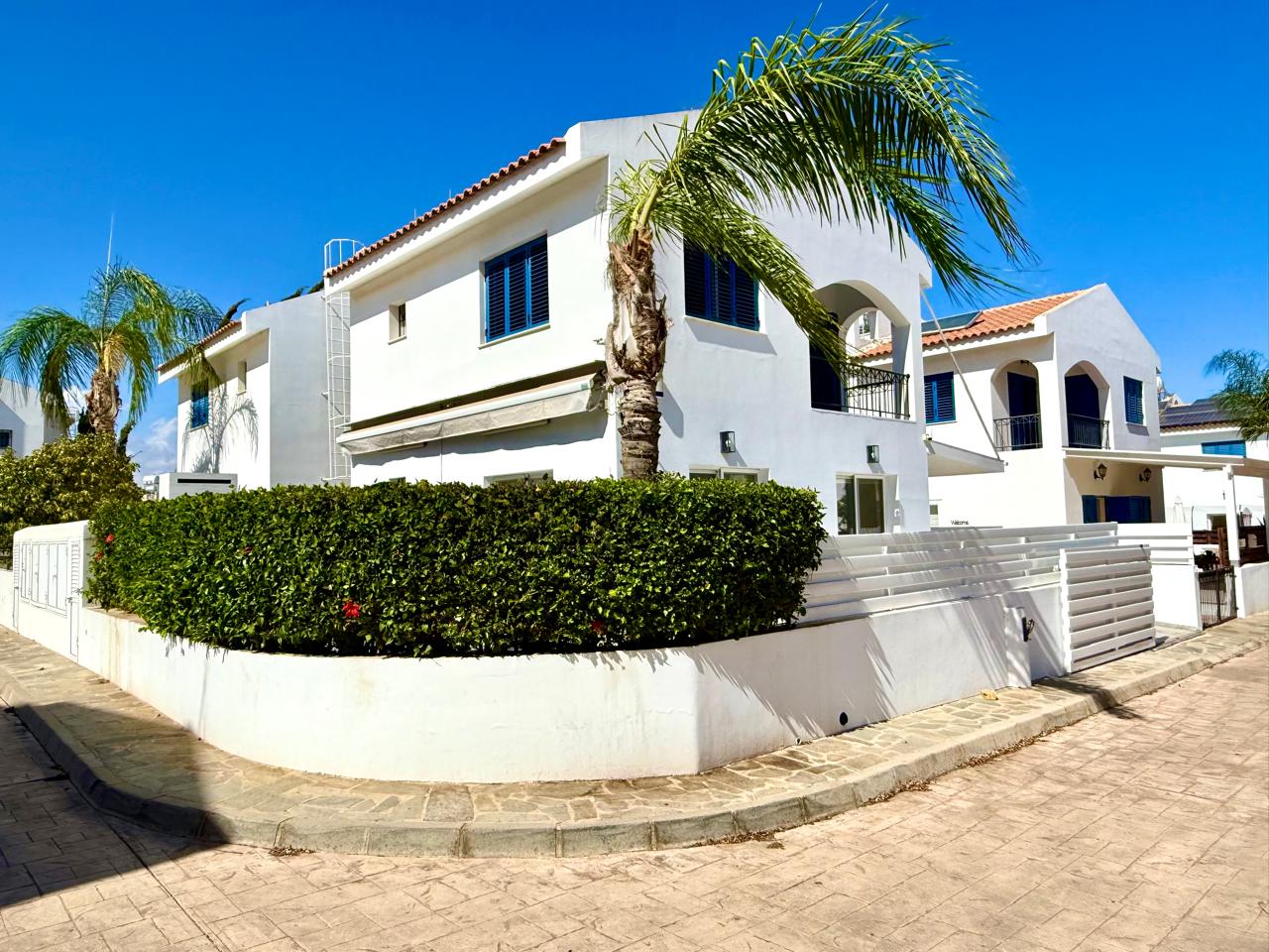 villa in ayia triada