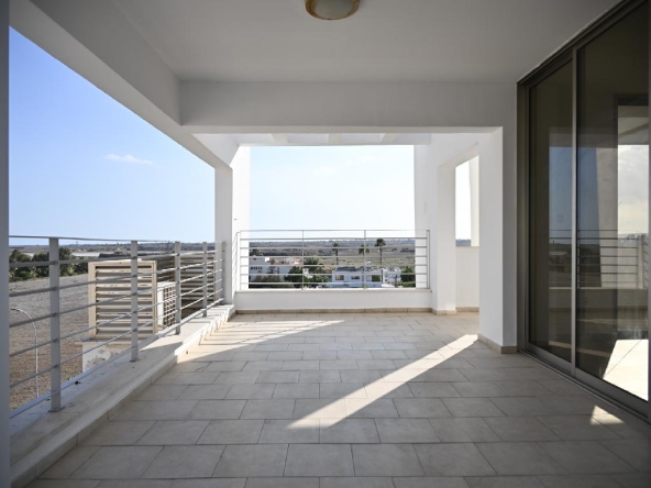 1 3 bed apt larnaca 10379 1