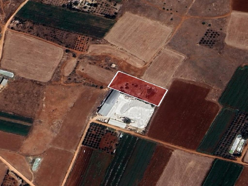 1 LAND AVGOROU 10433 1