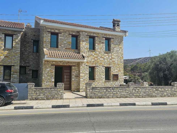 villa in agia anna