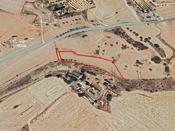 LAND IN TERSEFANOU